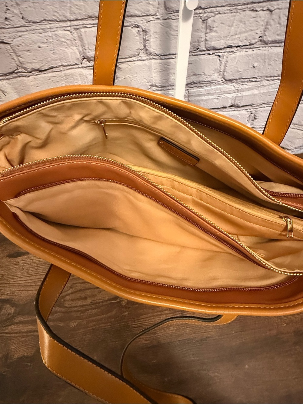 Kurgo Cognac Leather Tote with Honey Trim with wristlet pouch - Picture 6 of 13